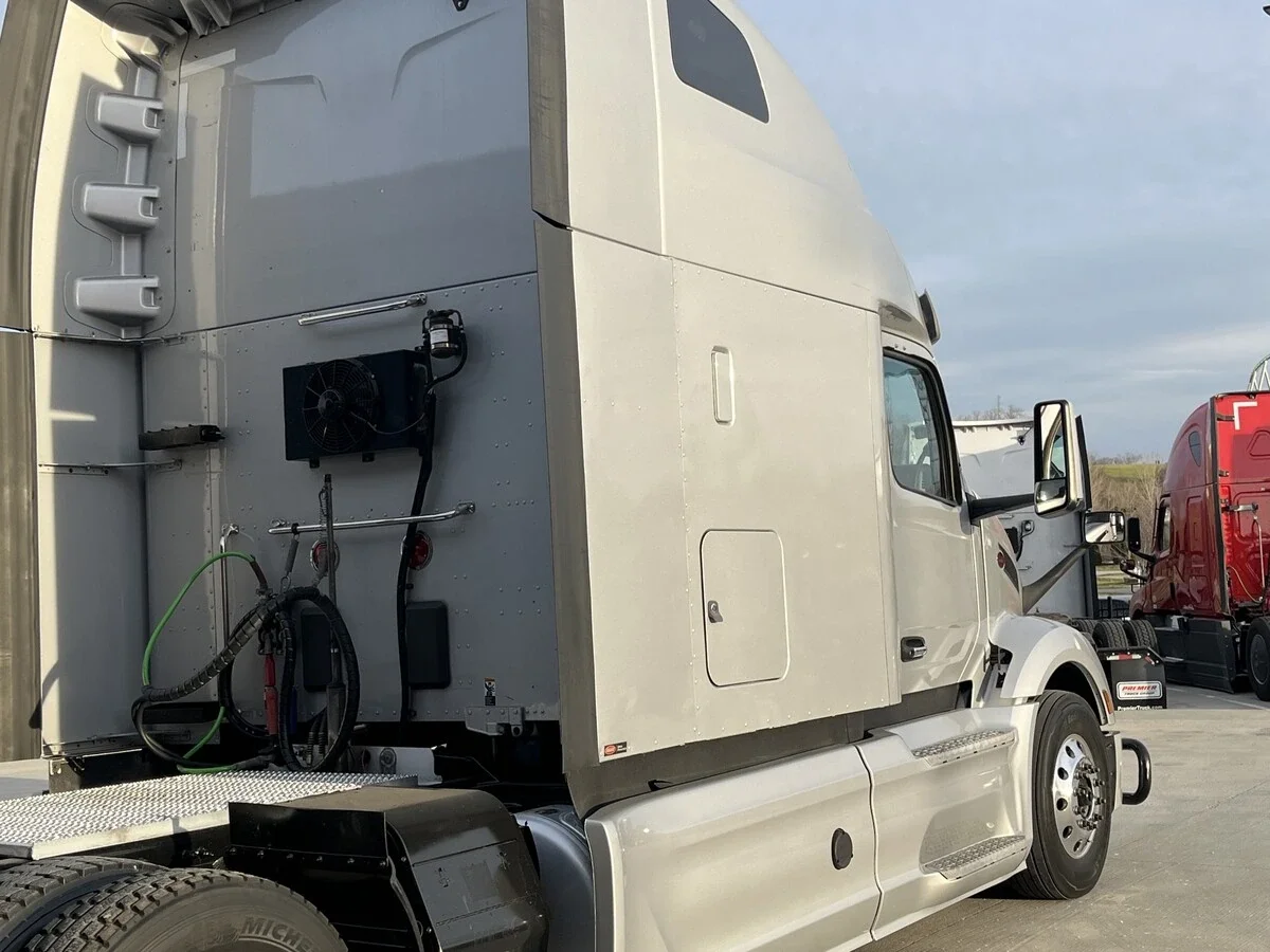 2023 Peterbilt 579 - image 11