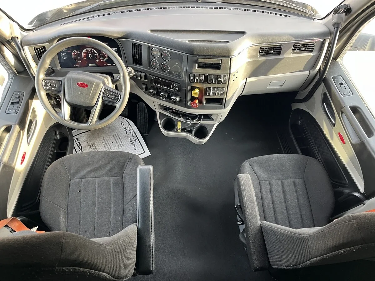 2023 Peterbilt 579 - image 28