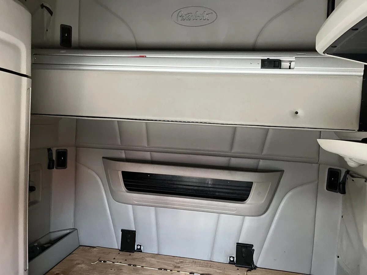 2023 Peterbilt 579 - image 25