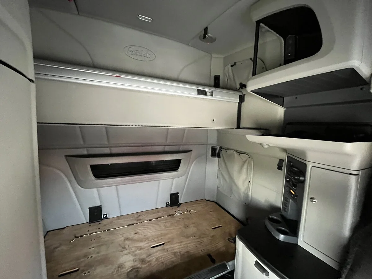 2023 Peterbilt 579 - image 31