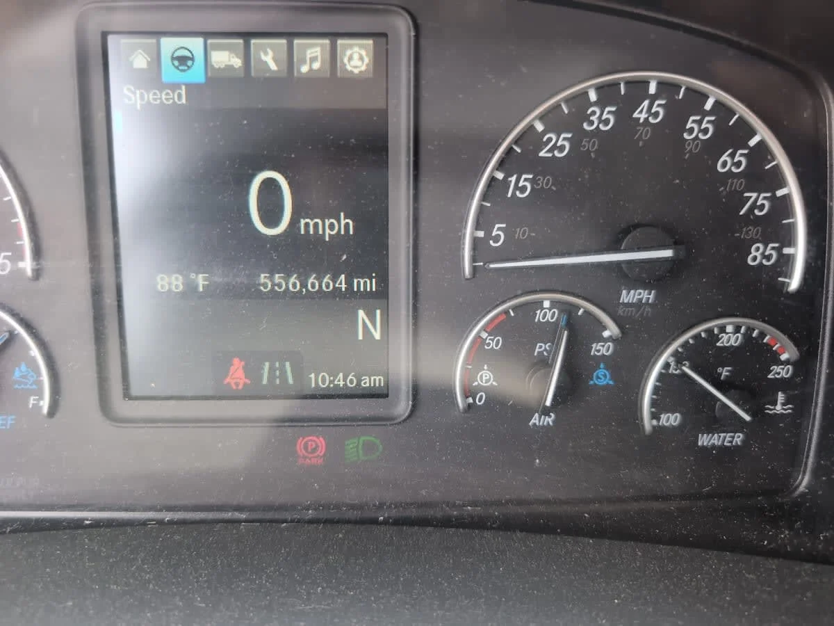 2020 Freightliner Cascadia in Salisbury, MA — photo 9