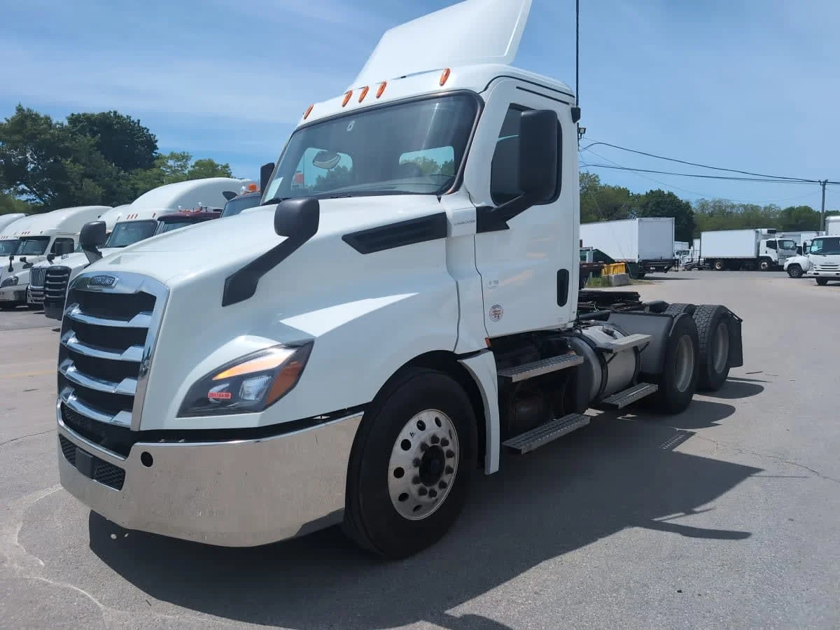 2020 Freightliner Cascadia