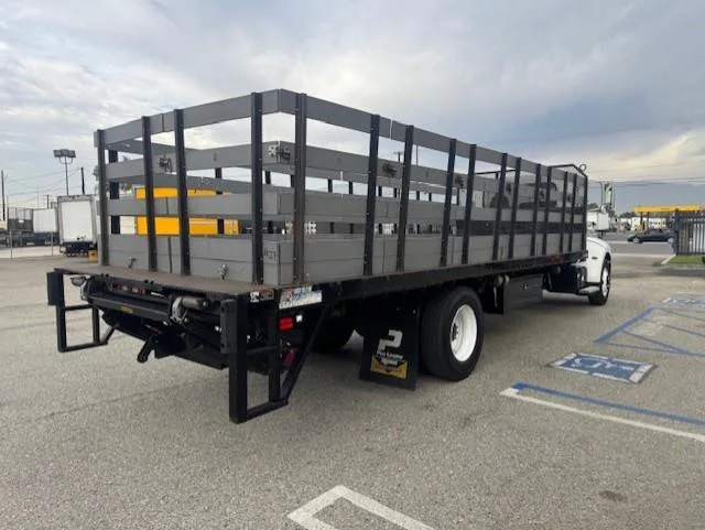 2020 Peterbilt - image 8