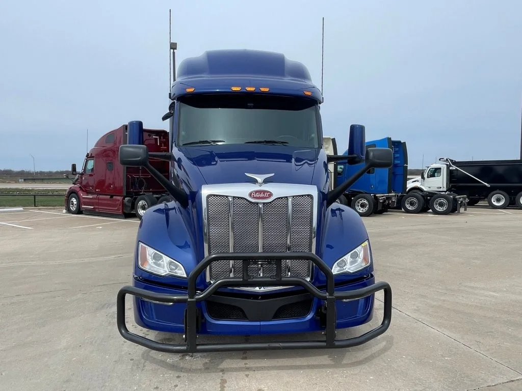 2023 Peterbilt 579 - image 8