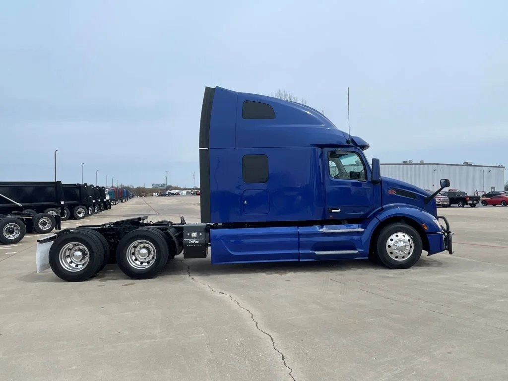 2023 Peterbilt 579 - image 6