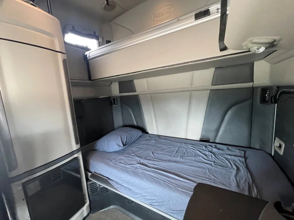 2023 Peterbilt 579 - image 13