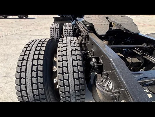 2022 International LT in El Paso, TX — photo 10