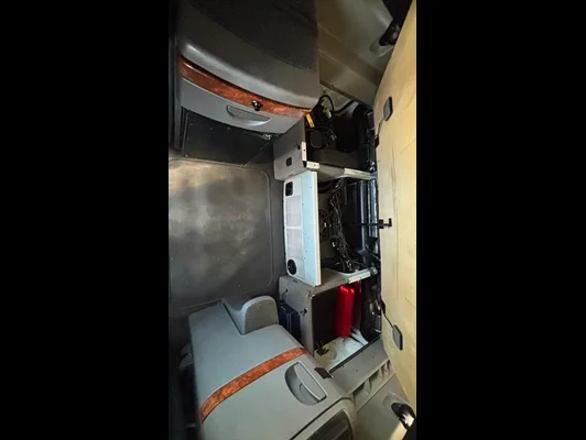 2022 International LT in El Paso, TX — photo 20