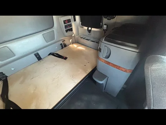 2022 International LT in El Paso, TX — photo 21