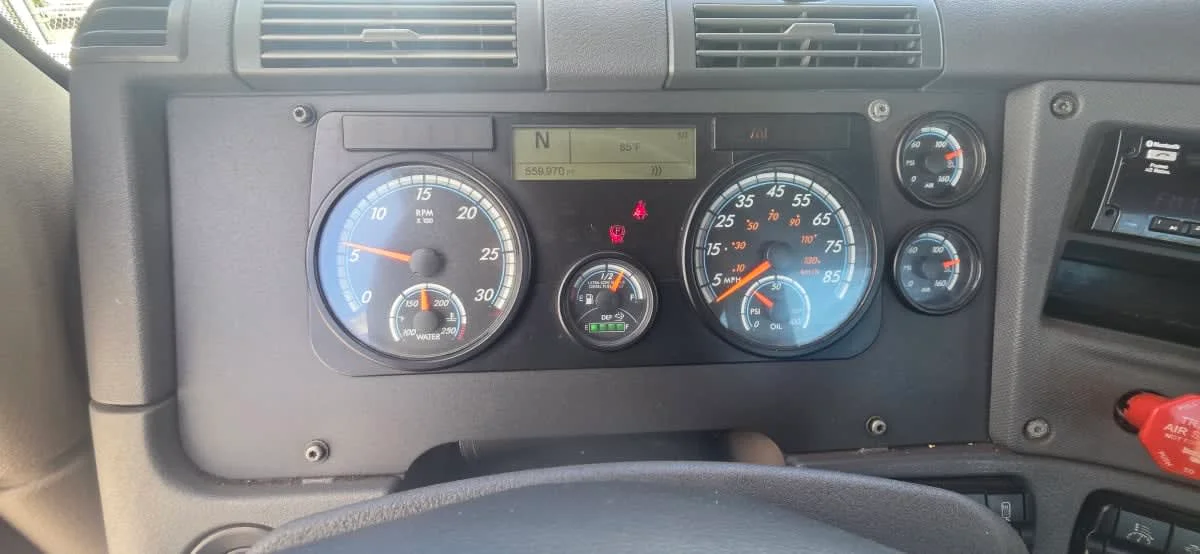 2019 Freightliner Cascadia in Bensalem, PA — photo 10