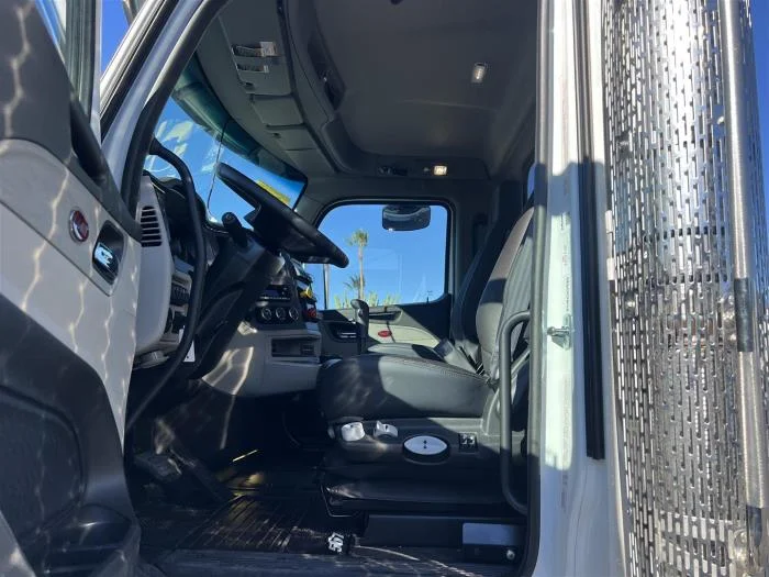 2027 Peterbilt 567 in Sylmar, CA — photo 18