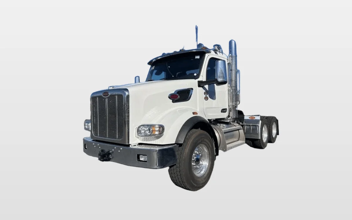 2027 Peterbilt 567 - image 1