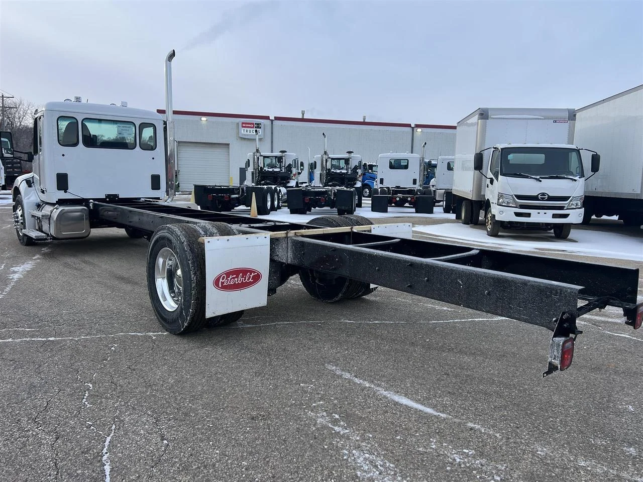 2026 Peterbilt 536 - image 4