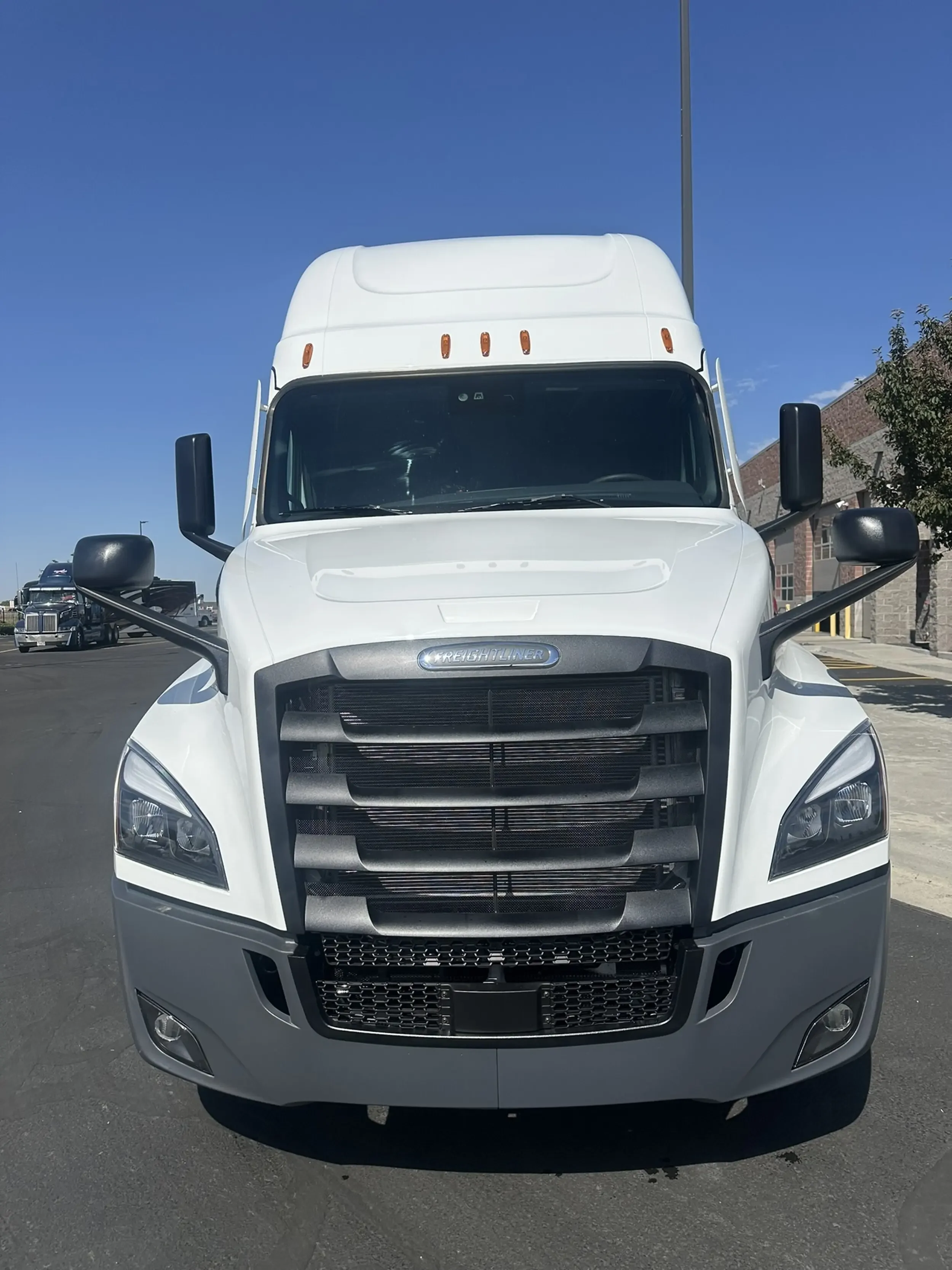 2026 Freightliner Cascadia - image 3
