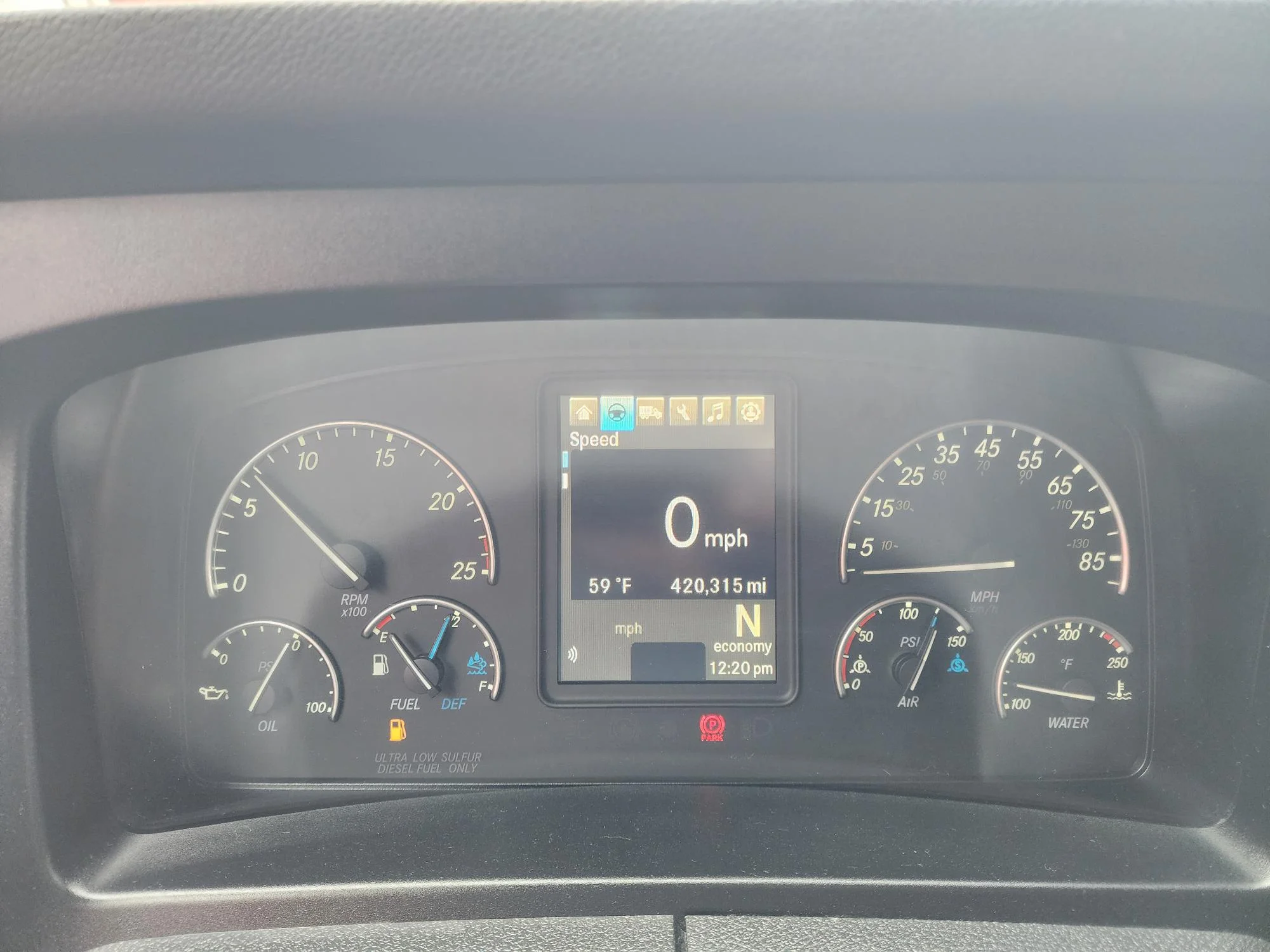 2023 Freightliner Cascadia in Fresno, CA — photo 12