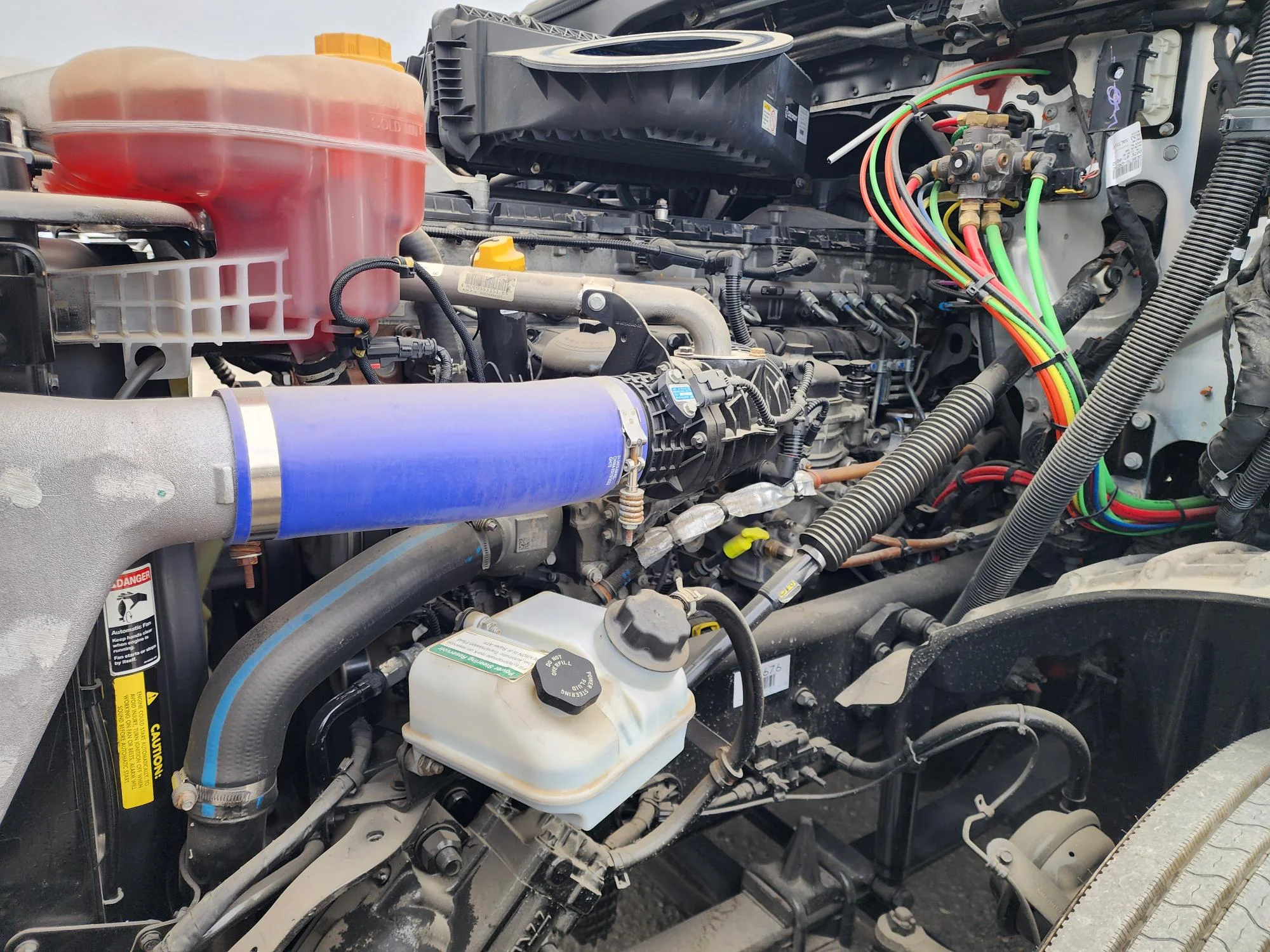 2023 Freightliner Cascadia in Fresno, CA — photo 17