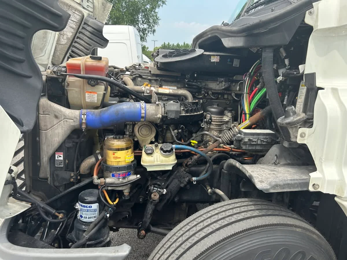 2020 Freightliner Cascadia in Beltsville, MD — photo 8