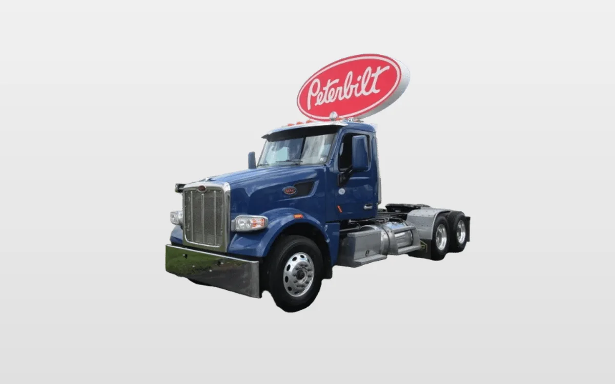 2020 Peterbilt 567 - image 1