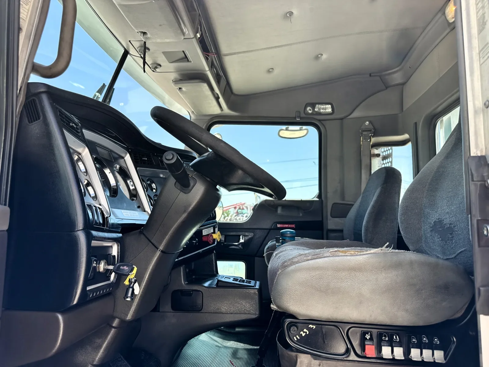 2009 Kenworth T800 in Hutchins, TX — photo 14