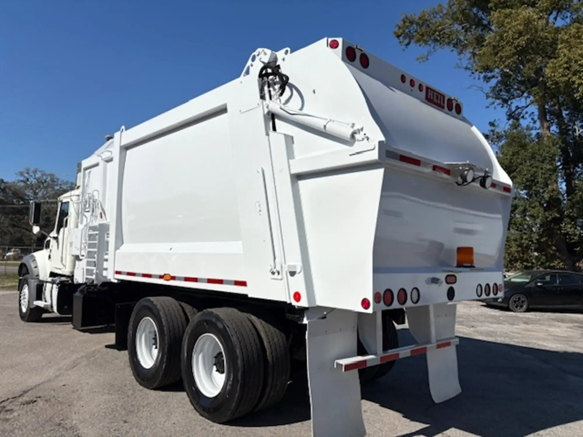 2016 Mack Granite - image 19