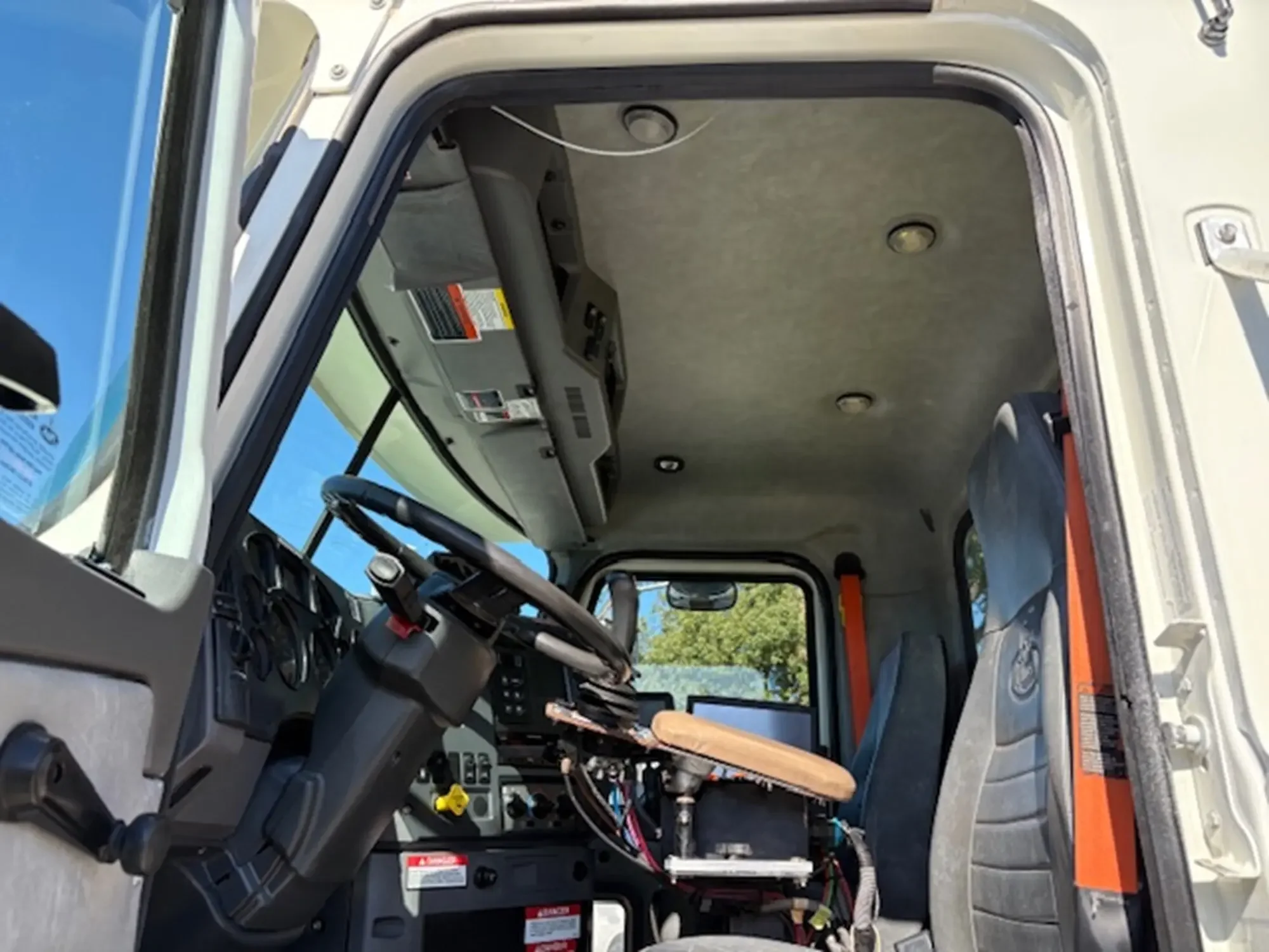 2016 Mack Granite - image 34