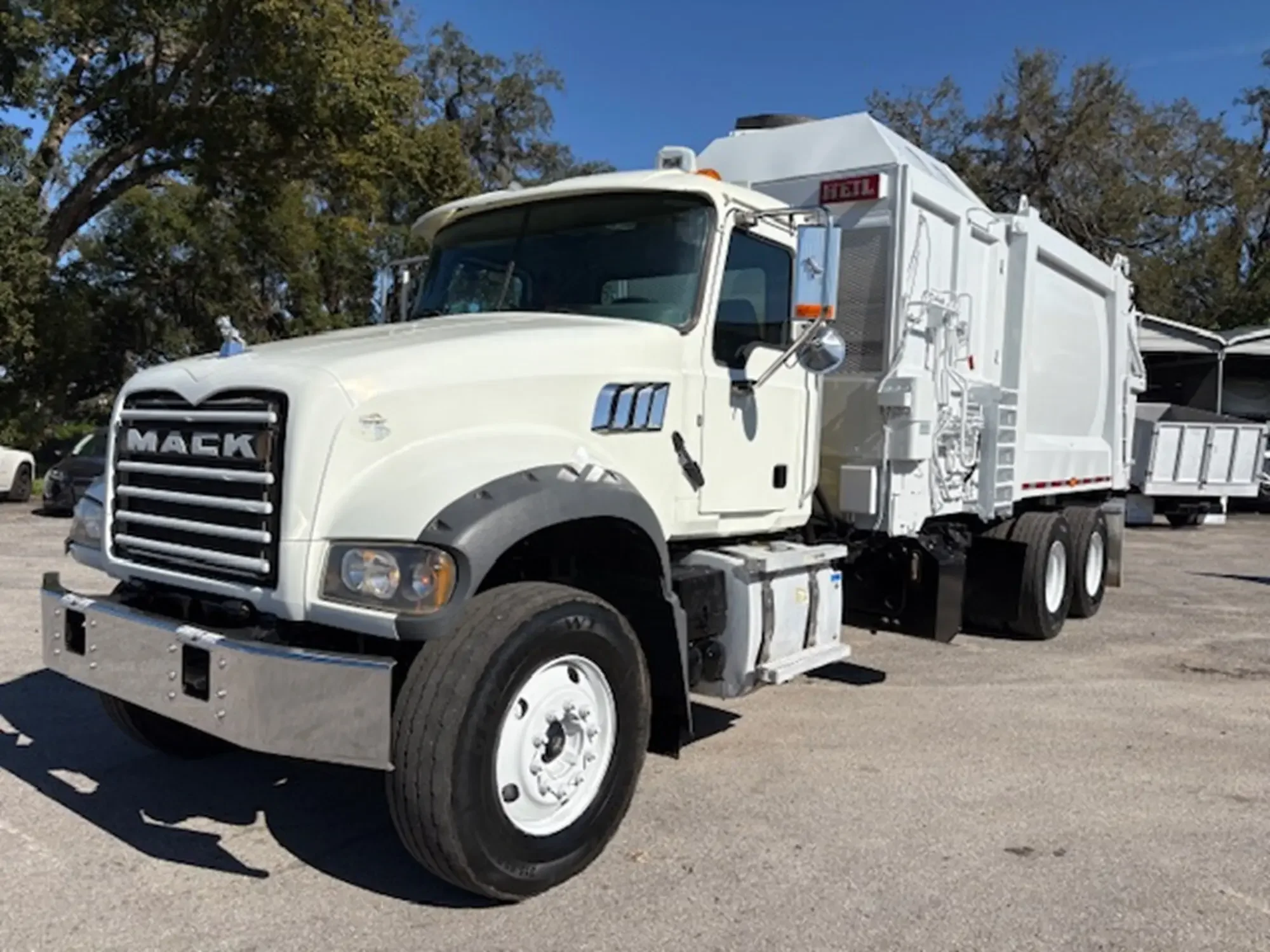 2016 Mack Granite