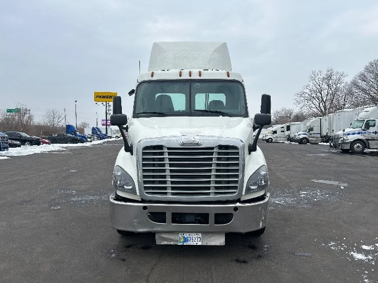 2019 Freightliner in Indianapolis, IN — photo 2