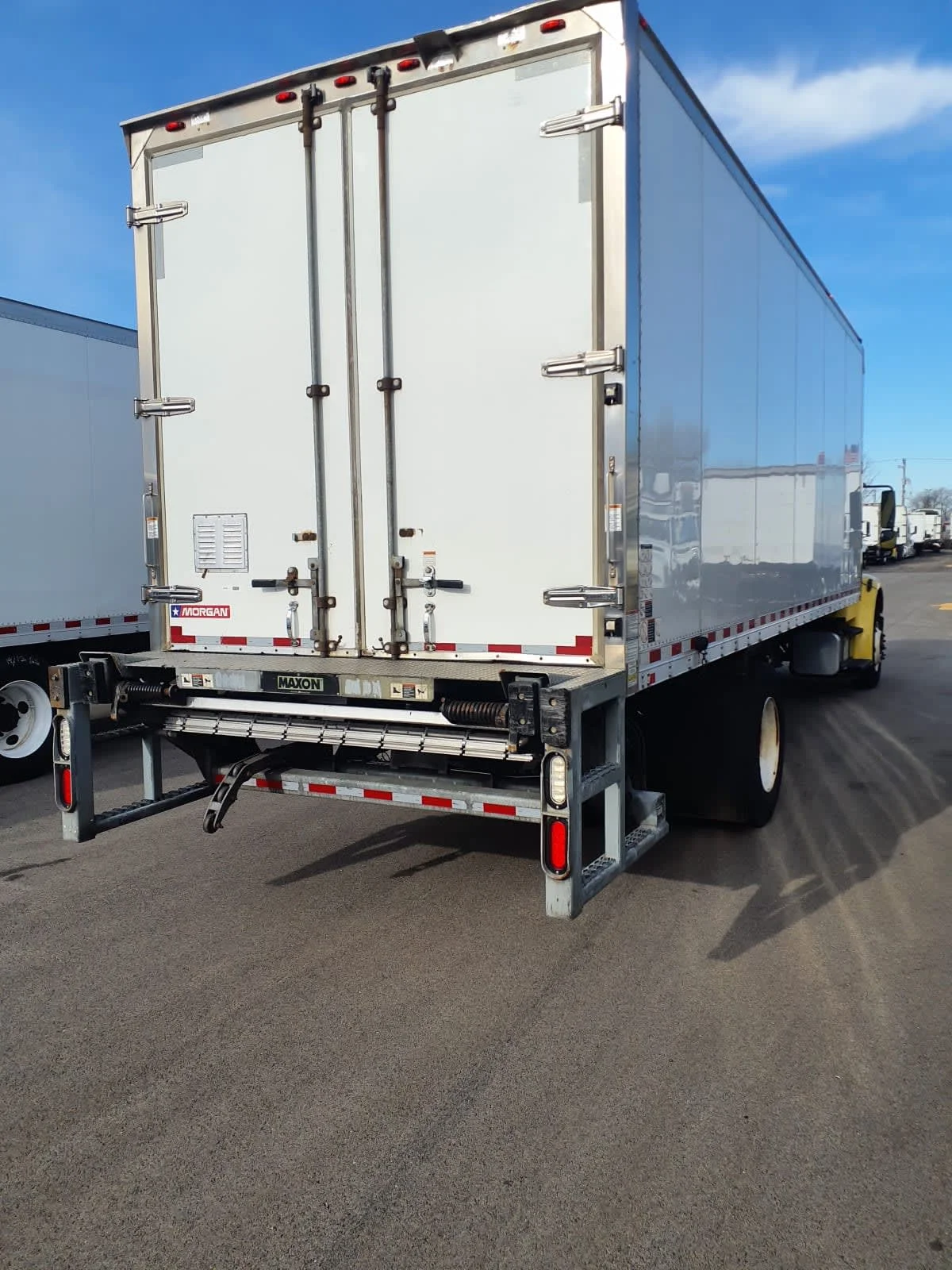2016 Freightliner M2 106 in Bolingbrook, IL — photo 4