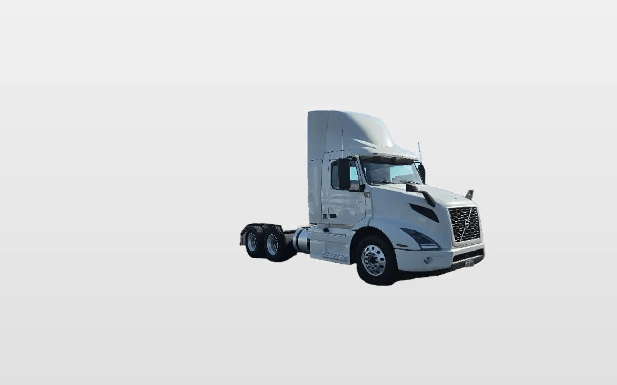 2020 Volvo VNR 640 - image 1