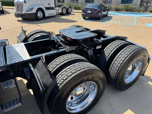 2020 Freightliner Cascadia in Dallas, TX — photo 4