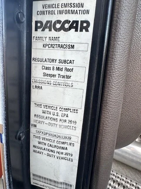 2019 Peterbilt 389 — photo 3
