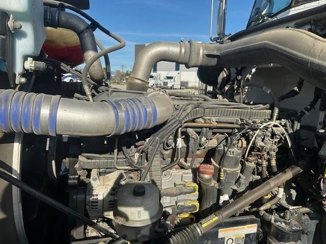 2019 Peterbilt 389 - image 12