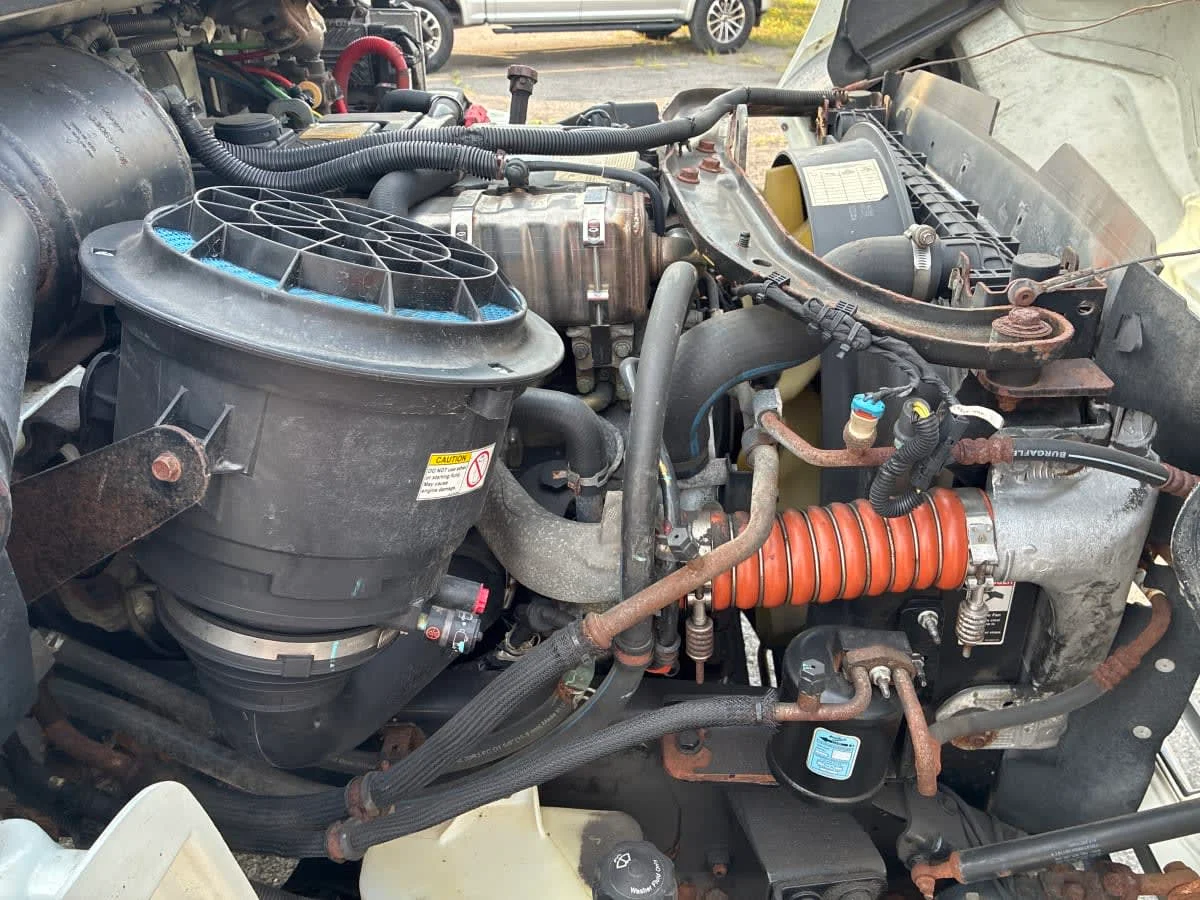 2019 Freightliner M2 106 in Syracuse, NY — photo 13