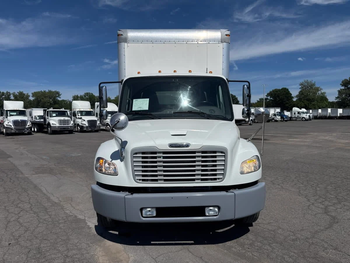 2019 Freightliner M2 106 in Syracuse, NY — photo 2