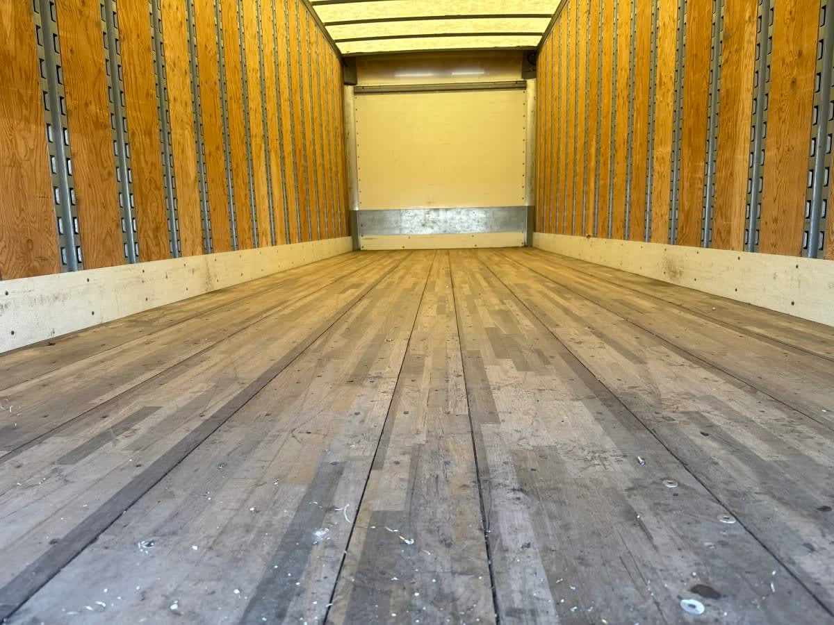 2019 Freightliner M2 106 in Syracuse, NY — photo 8