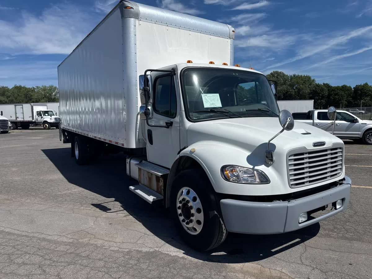 2019 Freightliner M2 106 in Syracuse, NY — photo 3