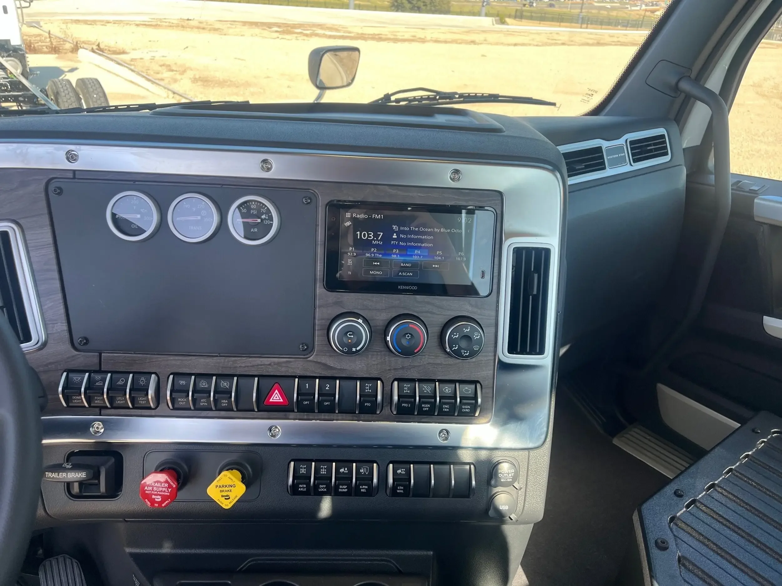 2026 Western Star 49X - image 11