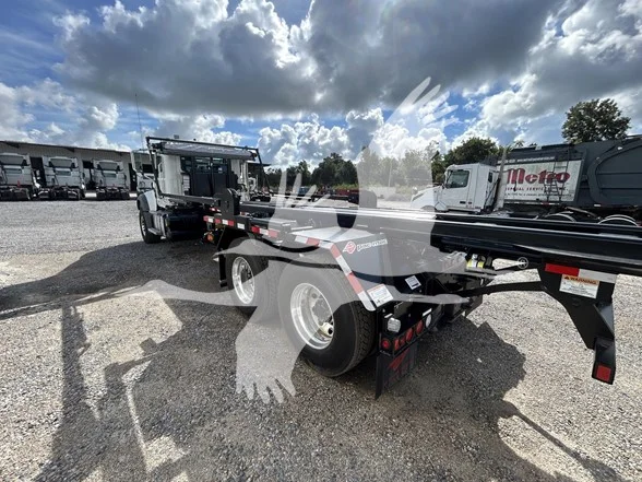 2026 Mack Granite — photo 4