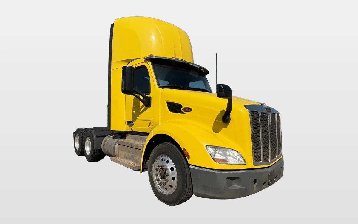 2021 Peterbilt 579 - image 1