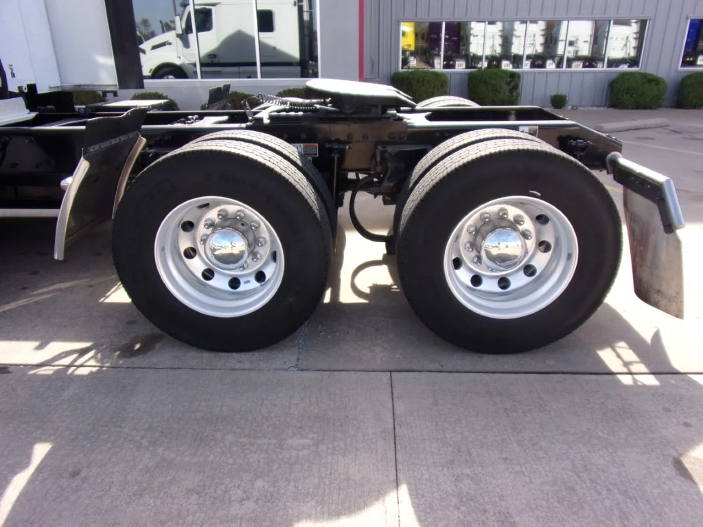 2025 Peterbilt 579 in Fort Smith, AR — photo 8