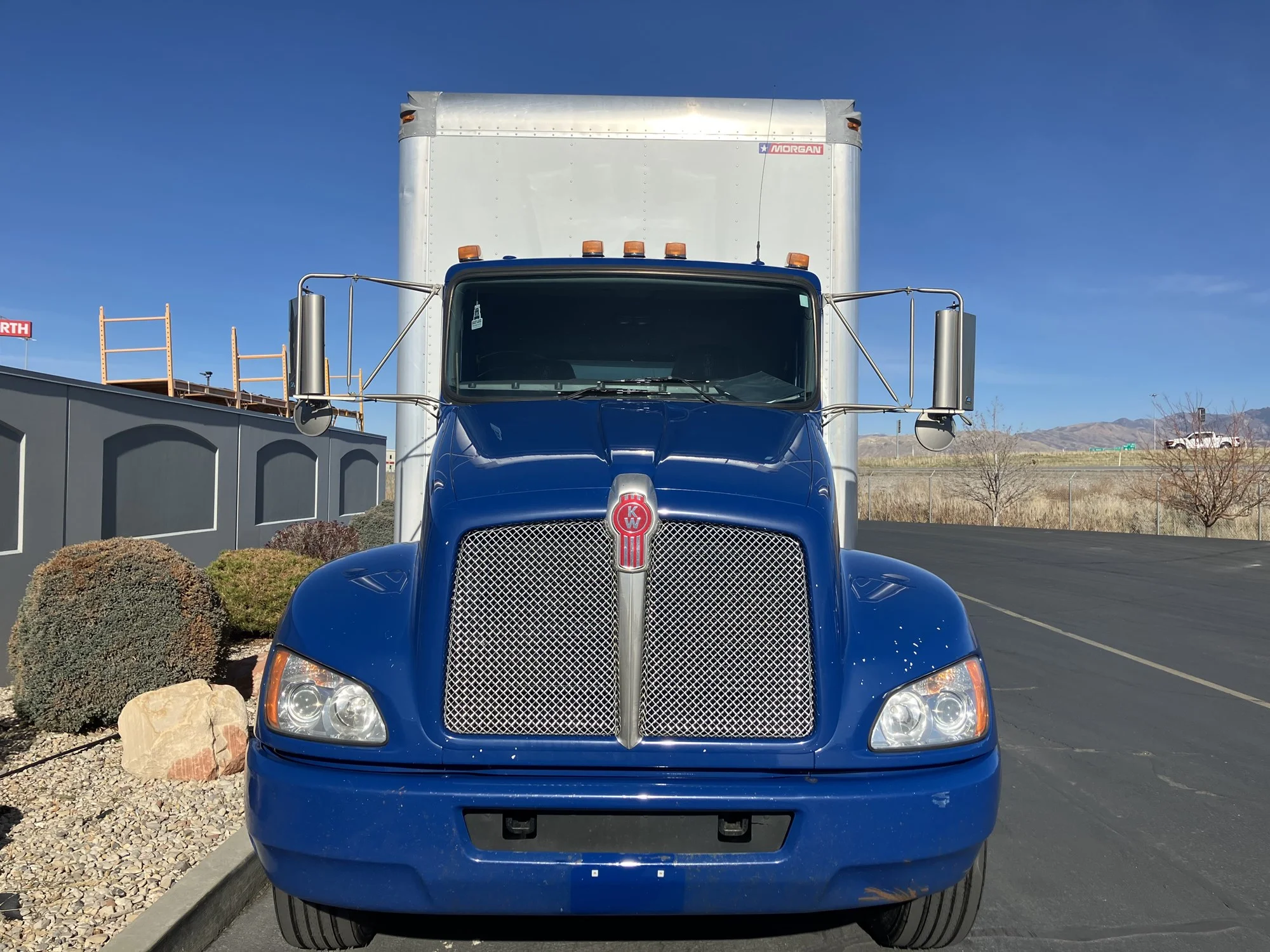2020 Kenworth T270 - image 3