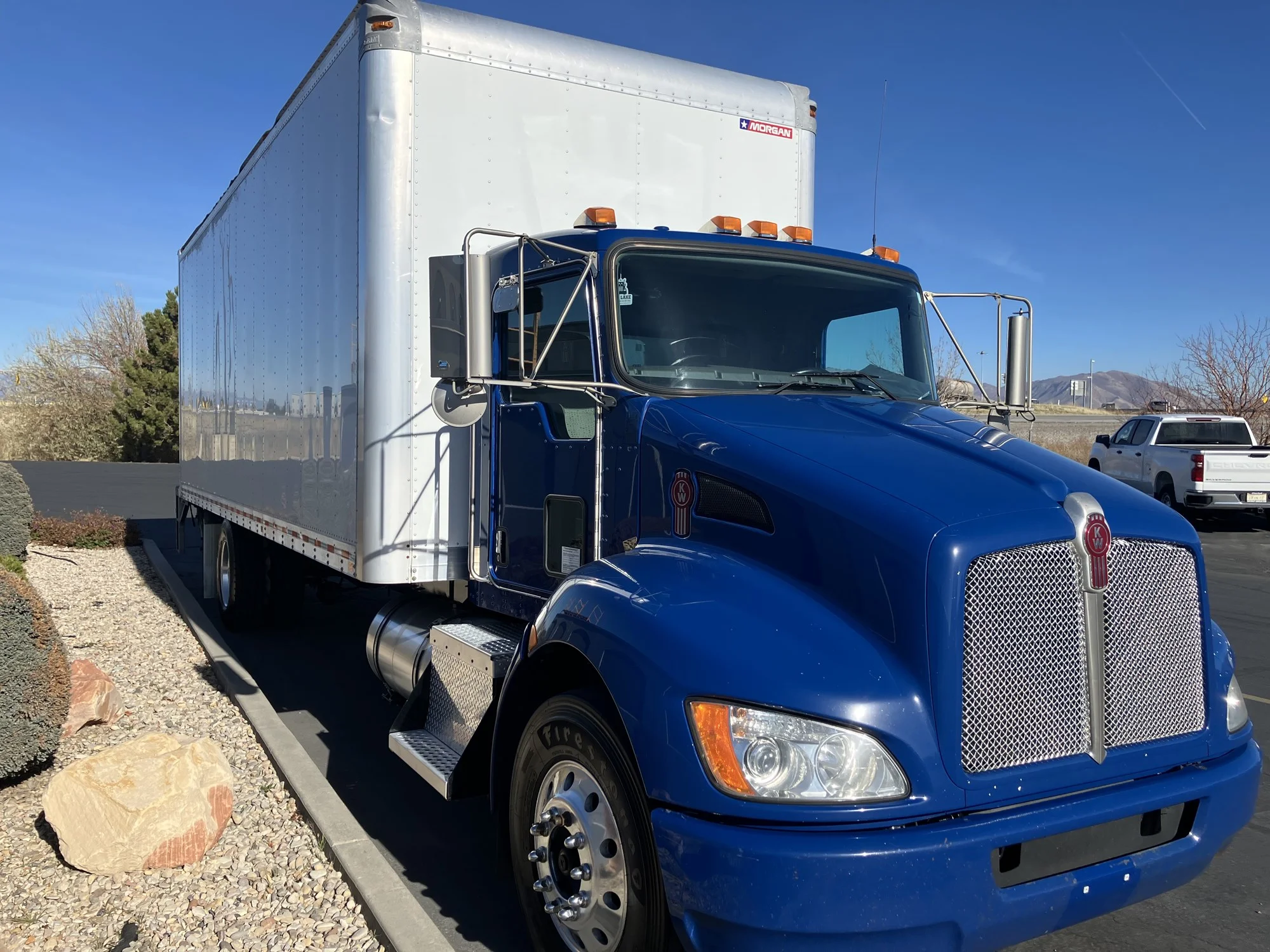 2020 Kenworth T270 - image 4