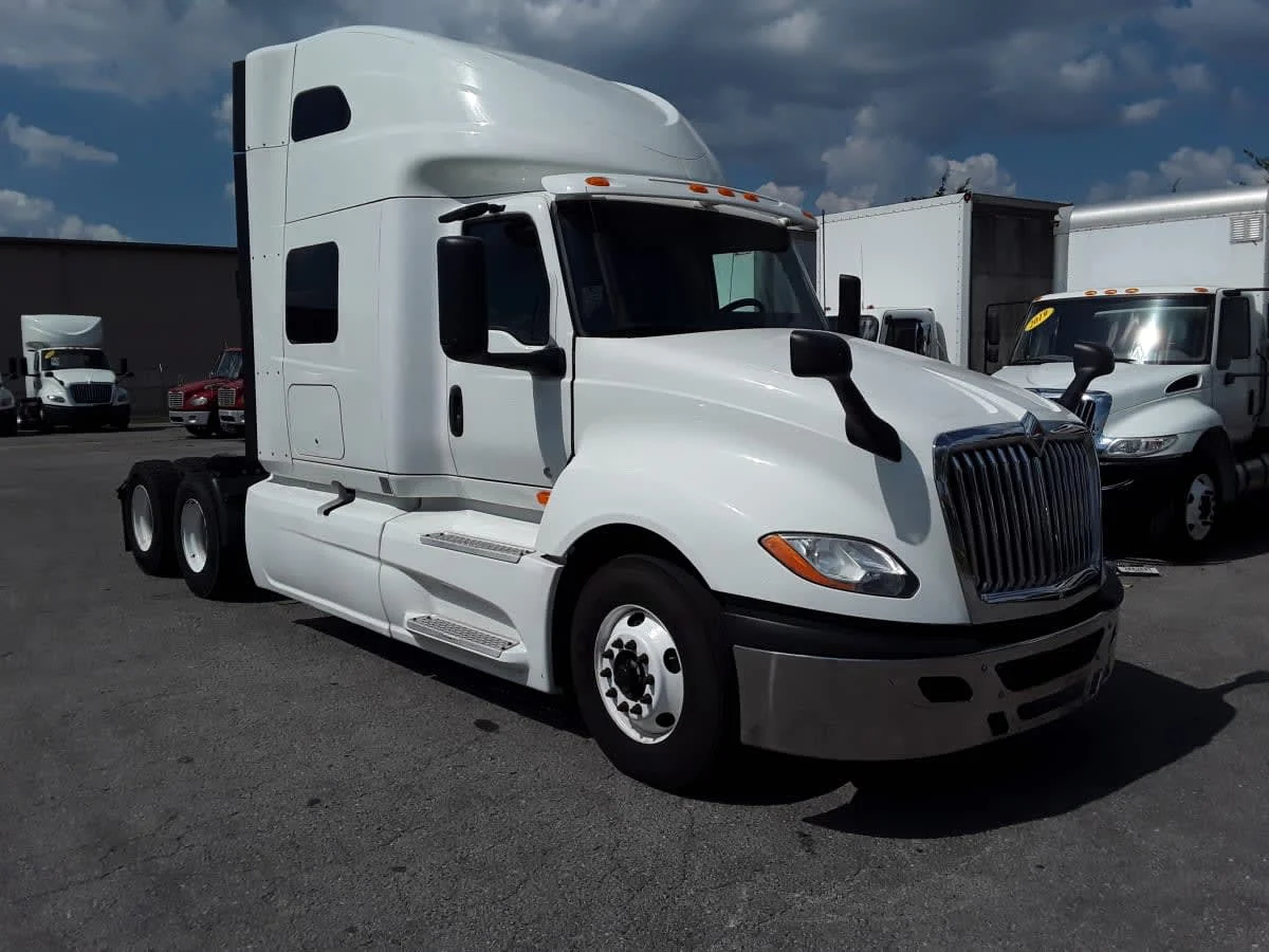 2020 International LT in Memphis, TN — photo 3