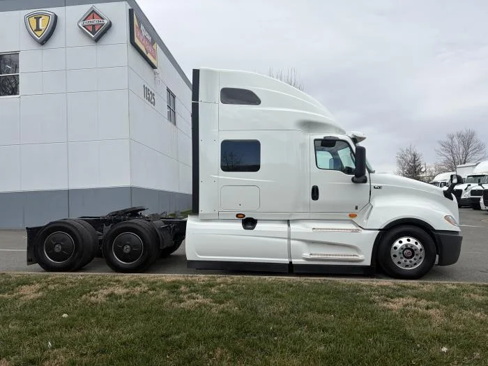 2026 International LT - image 5