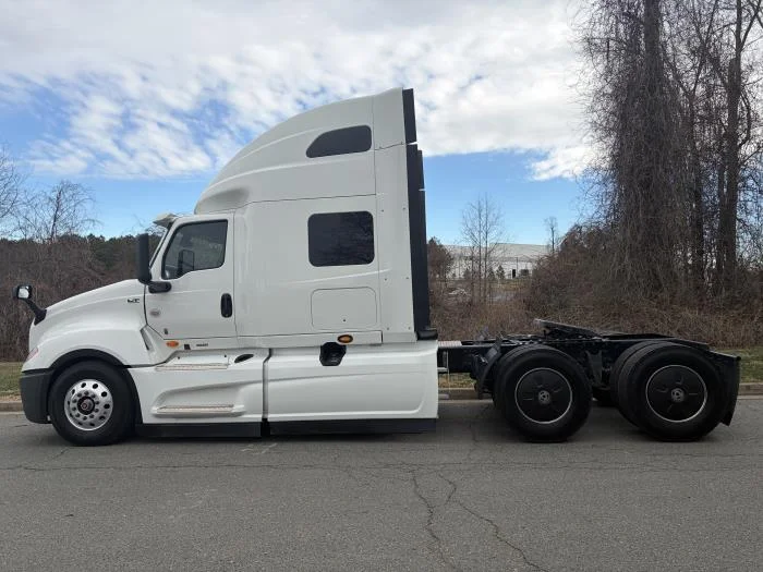 2026 International LT - image 9