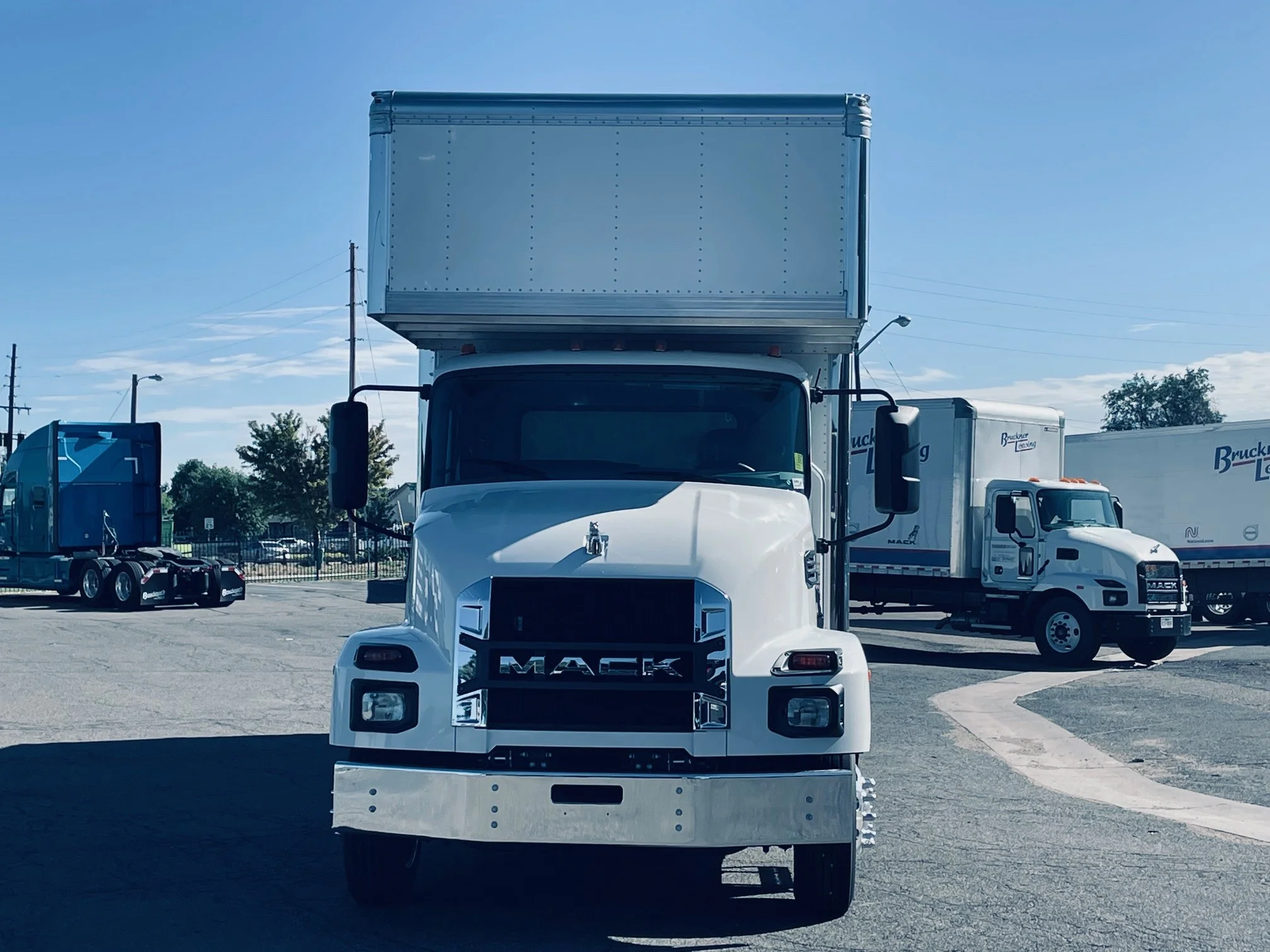 2026 Mack MD in Denver, CO — photo 2
