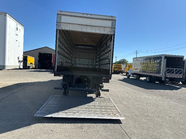 2016 Freightliner M2 106 in Richmond, CA — photo 9