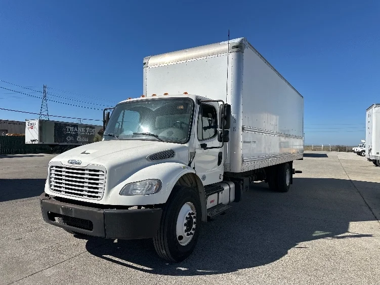 2016 Freightliner M2 106 in Richmond, CA — photo 3