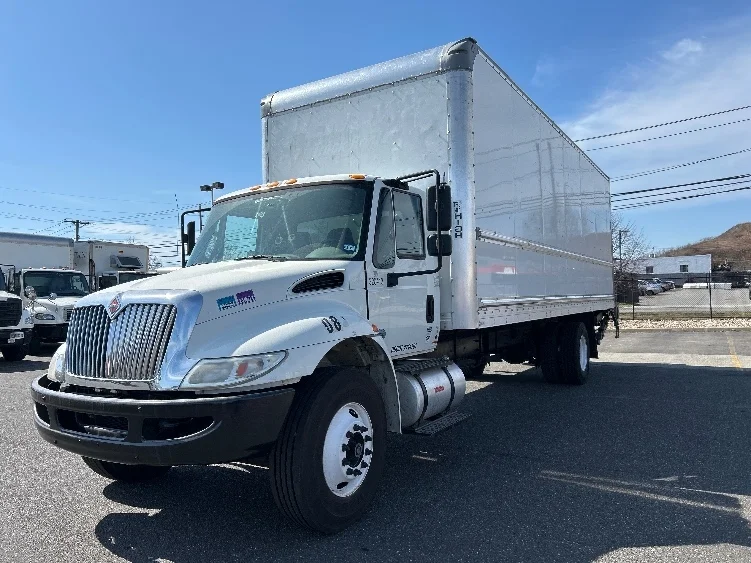 2019 International 4300 - image 3