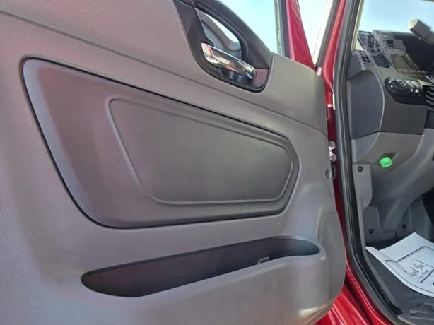 2023 International LT - image 20